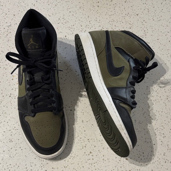 Jordan 1 Mid Olive Canvas - Picture 1 of 7